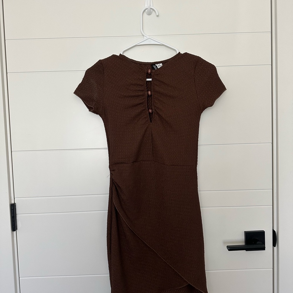 Tag still on Cute Brown Dress